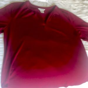 Liz Claiborne blouse size XL great condition. Color: Maroone